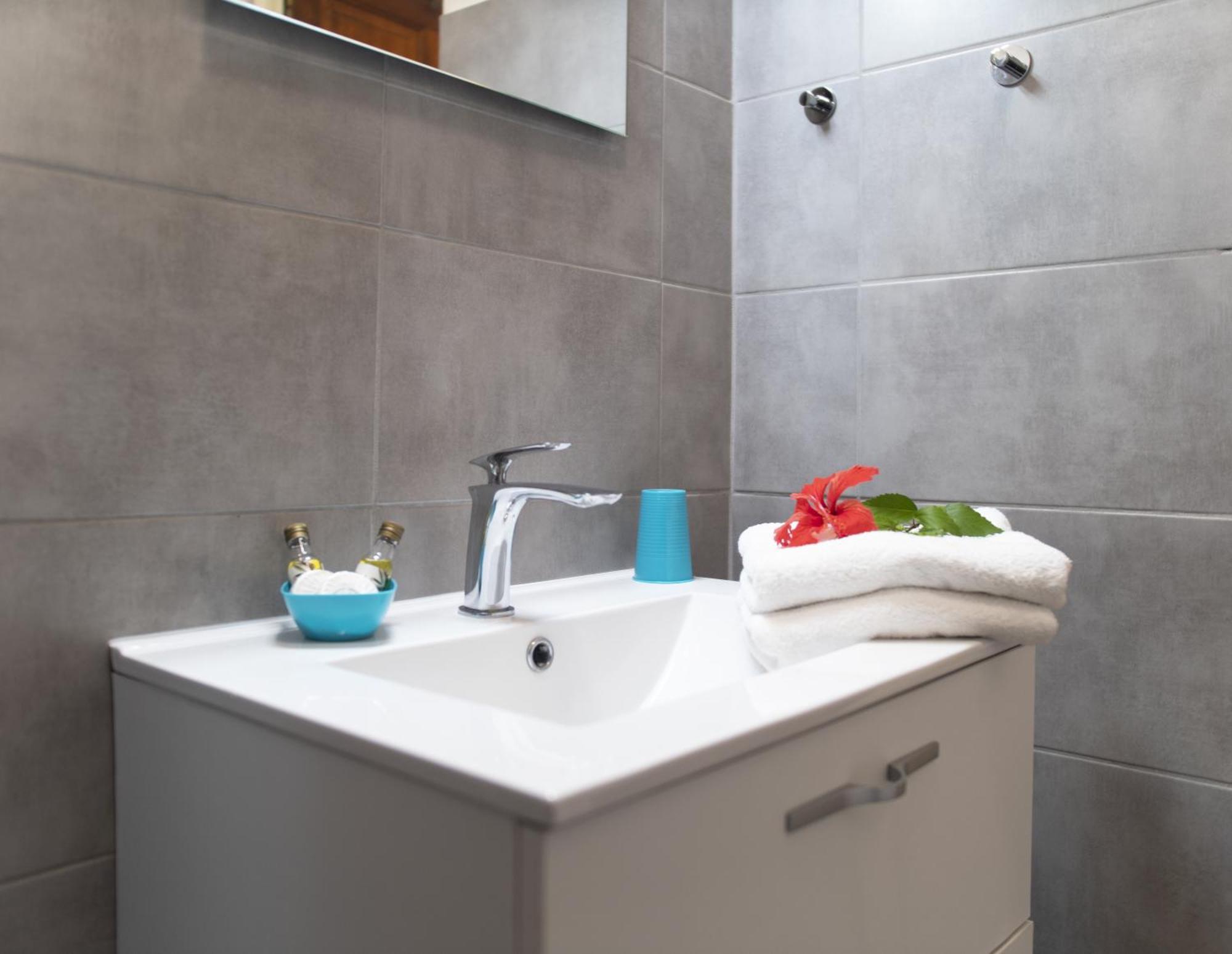Résidence Ti'Kéol - Appartements avec terrasse 2 à 4 personnes, piscine Sainte-Anne Exterior foto